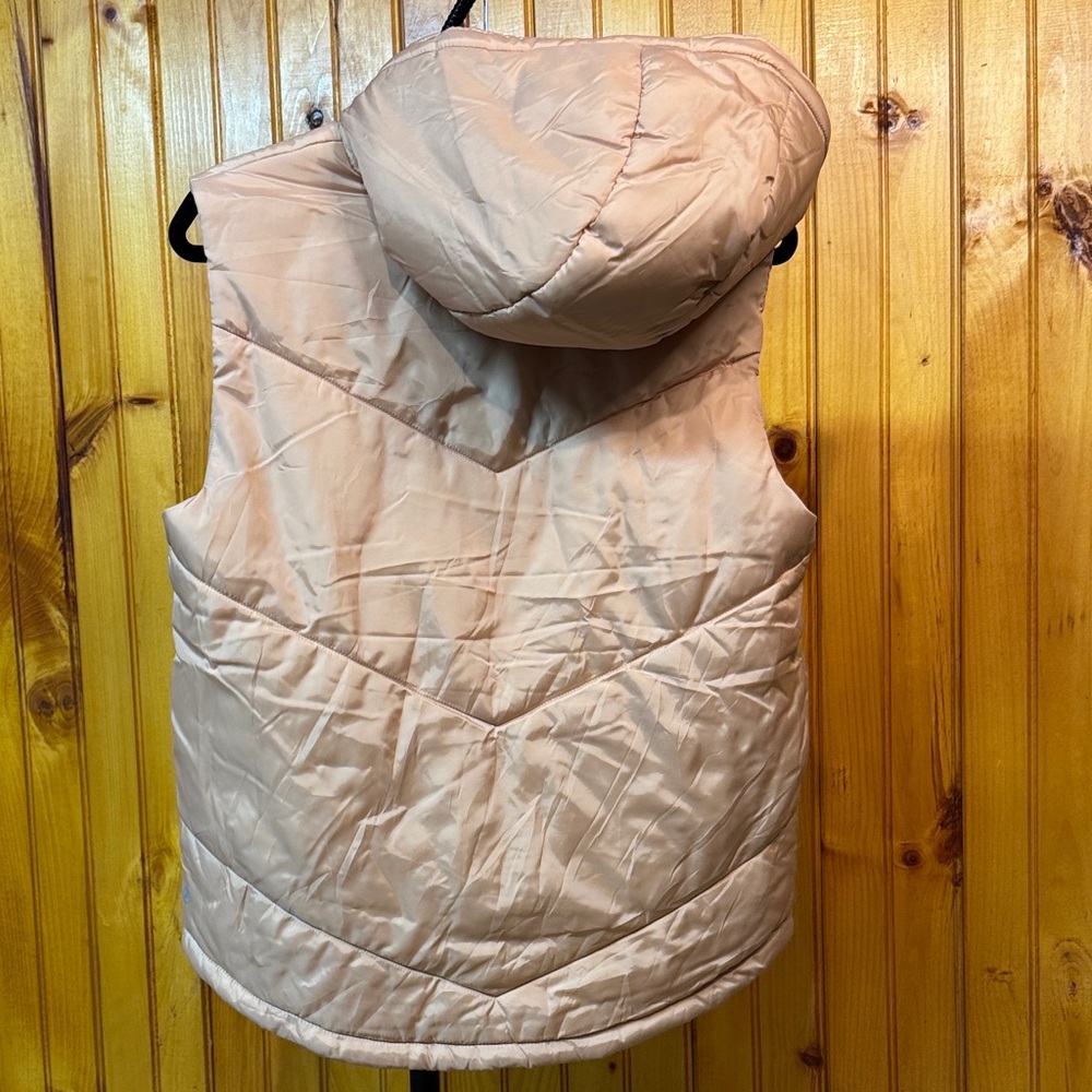 Zella Althetic from Nordstroms Beige Puffer Vest - Picture 5 of 6